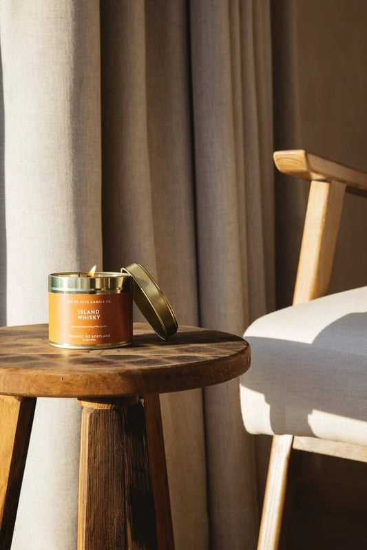 Geurkaars Island Whisky Blikje - 45 uur - Sojawas - Isle of Skye Candle by MoodCompanyNL