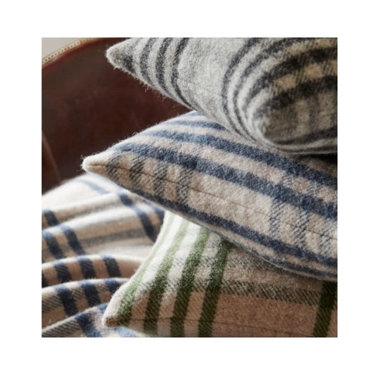 Kussen Grote Ruit Blauw (Hex Check Blue) - Nieuw Wol - 50x50 - Tweedmill UK by MoodCompanyNL