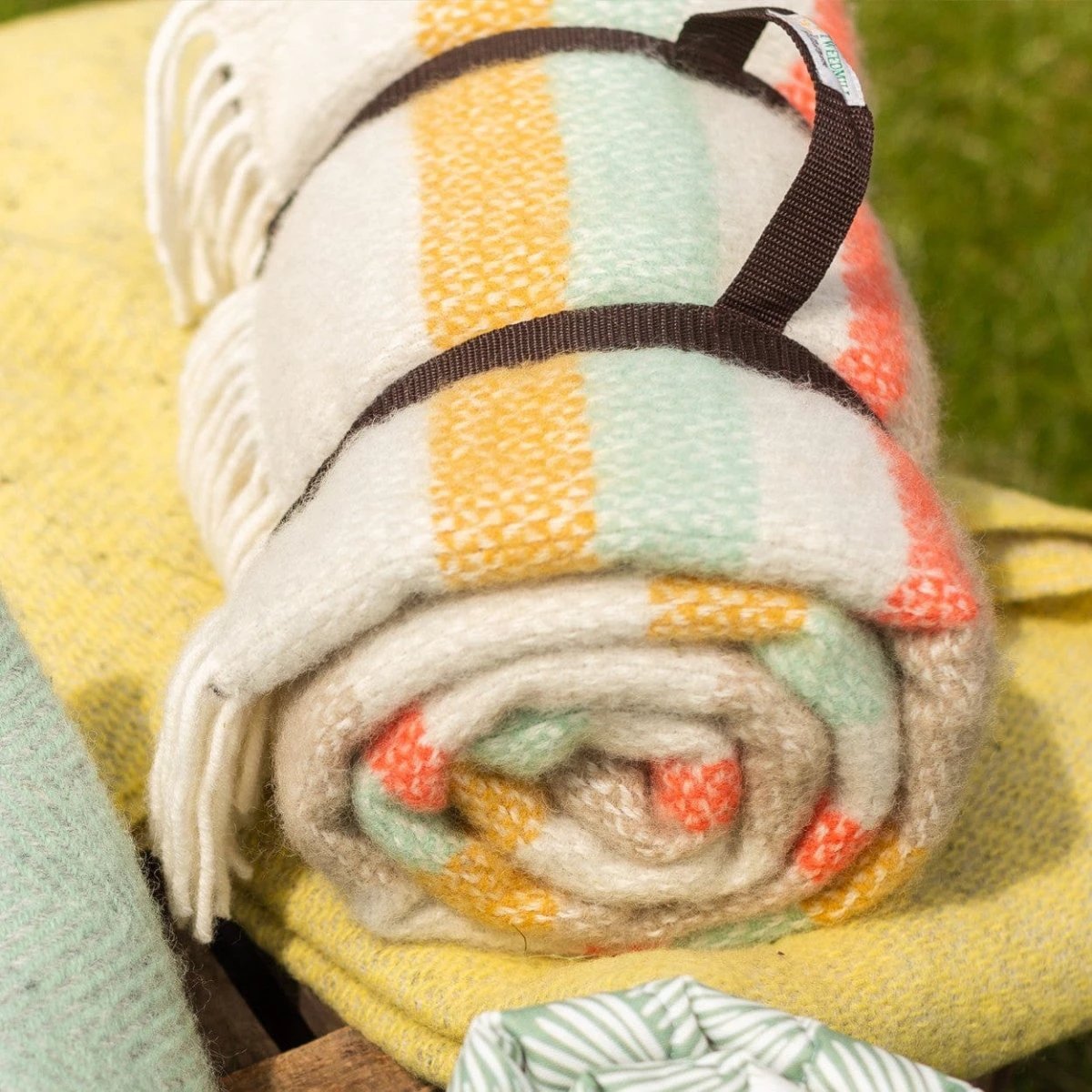 Picknickkleed Polo Gestreept Spring - Wol - Leren Draagset - Waterdicht - 145x183cm - Tweedmill by MoodCompanyNL