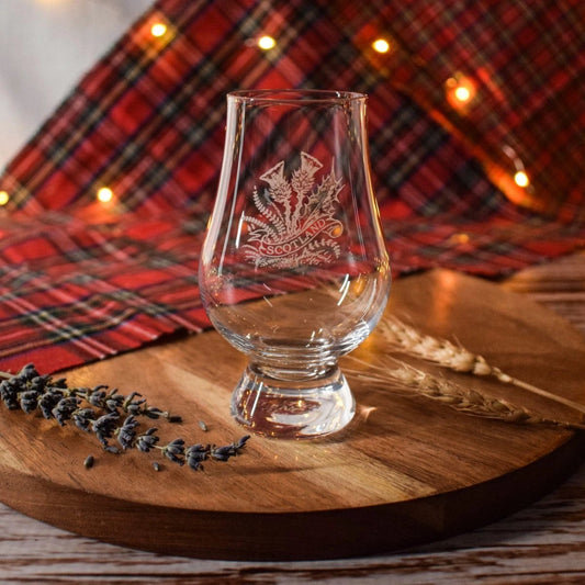 Whiskyglas Gegraveerd met Distel - Glencairn Crystal Scotland by MoodCompanyNL