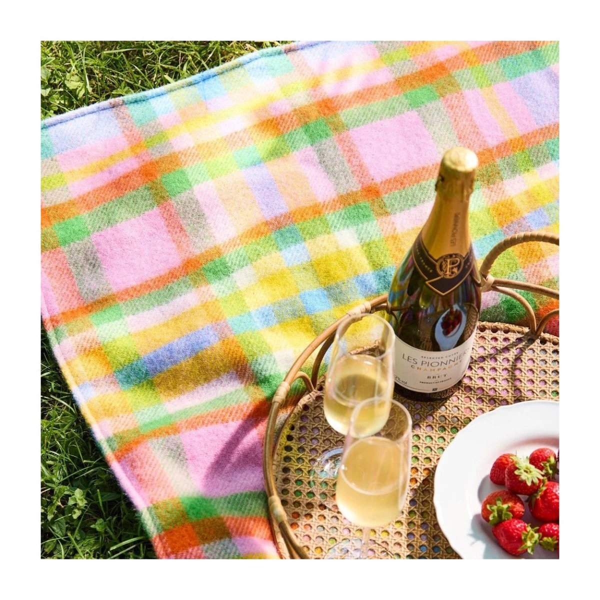 Festival essentials: kleurrijke picknickkleden voor een onvergetelijke zomer - Mood Company