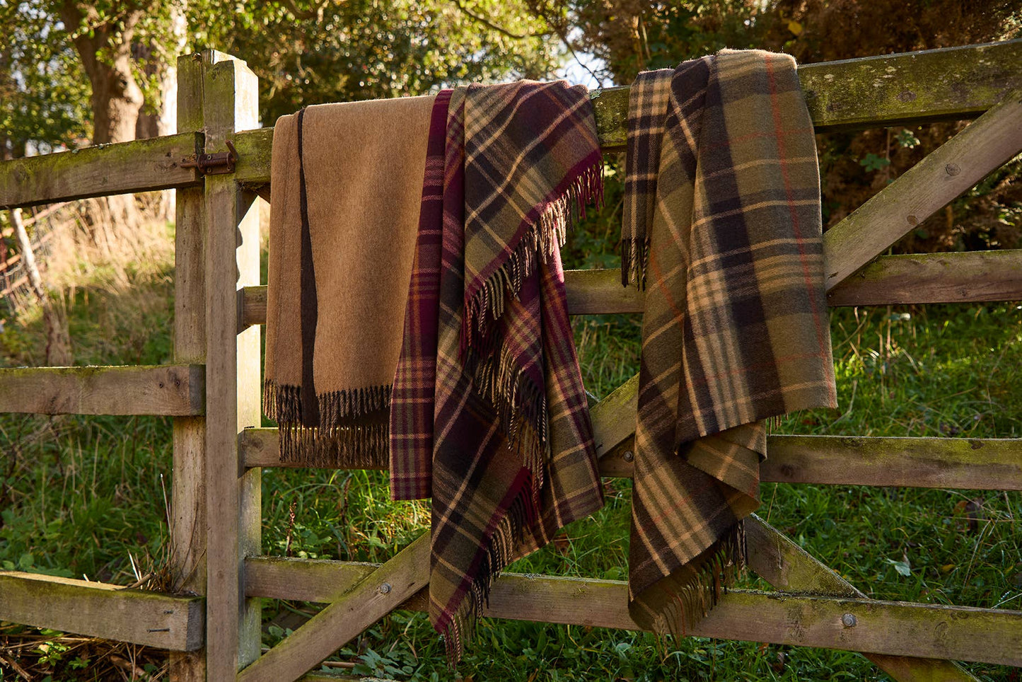 Plaid Estate Bordeaux - Country Side Collection - Merino Lamswol - 140x185 - Bronte by Moon Scotland