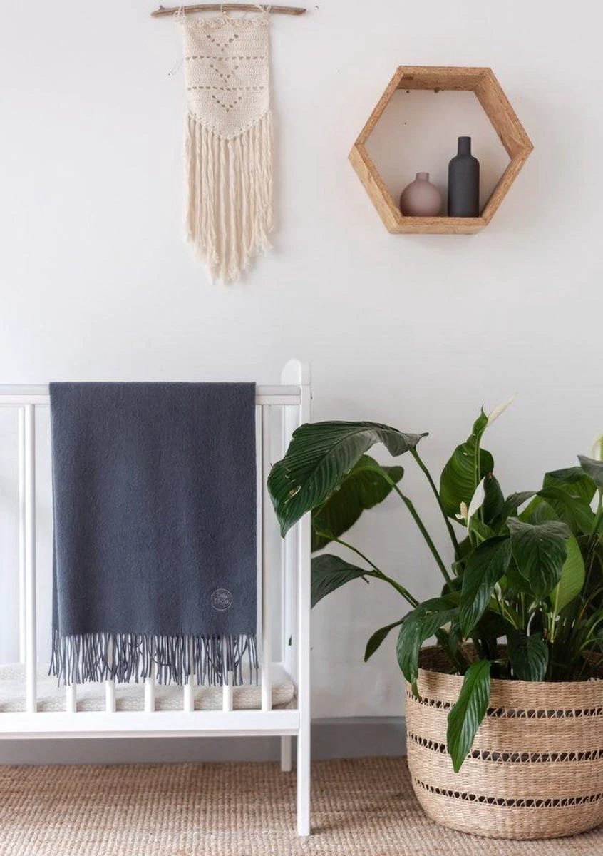 MoodCompanyNL - Babydekentje Donker Grijs - 75x110 - Lamswol - TBCo Scotland - 5055603599302