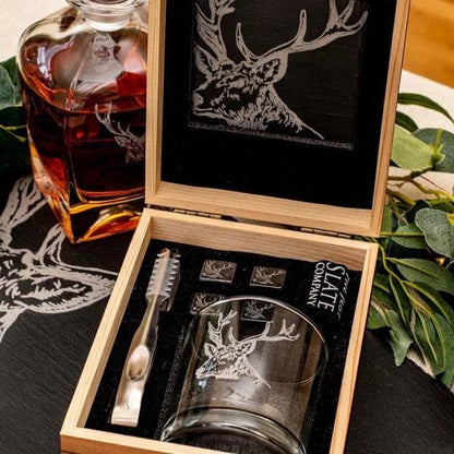 Geschenkset Edelhert met Gegraveerd Whiskyglas Whiskystenen en Onderzetter - Just Slate Company Scotland by MoodCompanyNL