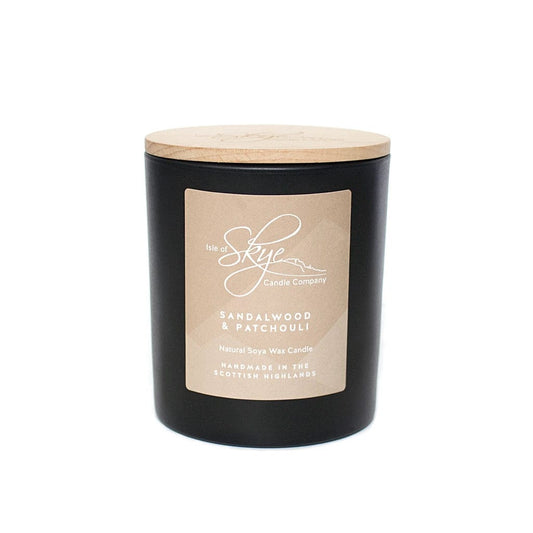MoodCompanyNL - Geurkaars Sandelhout (Sandalwood and Patchouli) Large - 45 uur - Sojawas - Isle of Skye Candle - 5060346381305