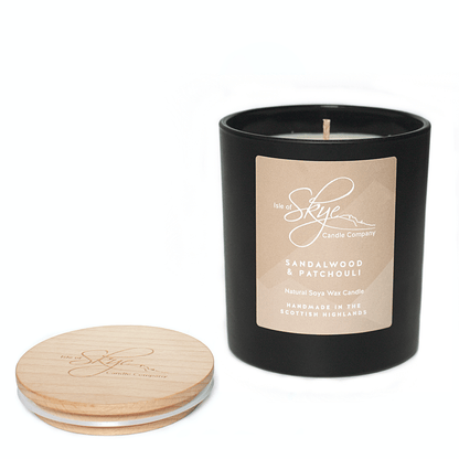 MoodCompanyNL - Geurkaars Sandelhout (Sandalwood and Patchouli) Large - 45 uur - Sojawas - Isle of Skye Candle - 5060346381305