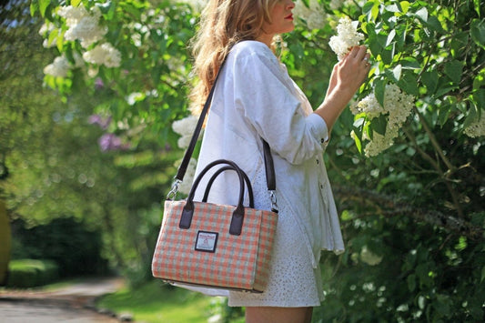 MoodCompanyNL - Handtas Brora Gingham Oranje (Coral) - Ritssluiting - Draagband - Harris Tweed - Glen Appin of Scotland - 5060631375453