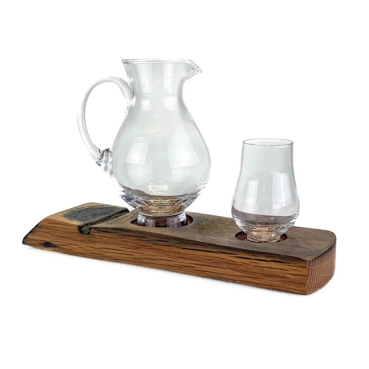 Houder van oude whiskyvaten met Waterkaraf en 1 Proefglas - Darach en Glencairn Crystal Scotland by MoodCompanyNL