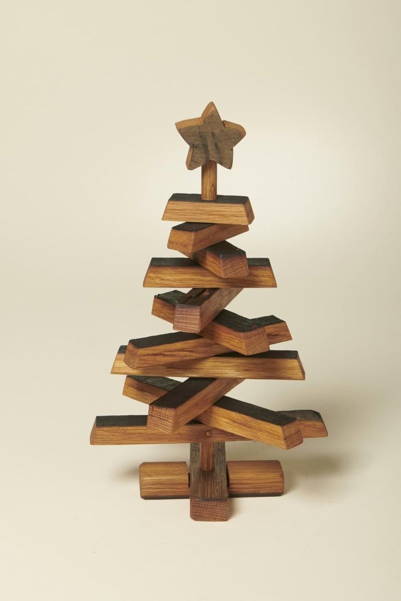 MoodCompanyNL - Kerstboom Small van oude whiskyvaten - 41 x 24 cm - Handgemaakt - Darach Scotland - 6091021971930