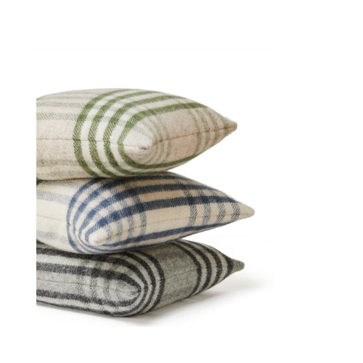 MoodCompanyNL - Kussen Grote Ruit Blauw (Hex Check Blue) - Nieuw Wol - 50x50 - Tweedmill UK - 5060958300958