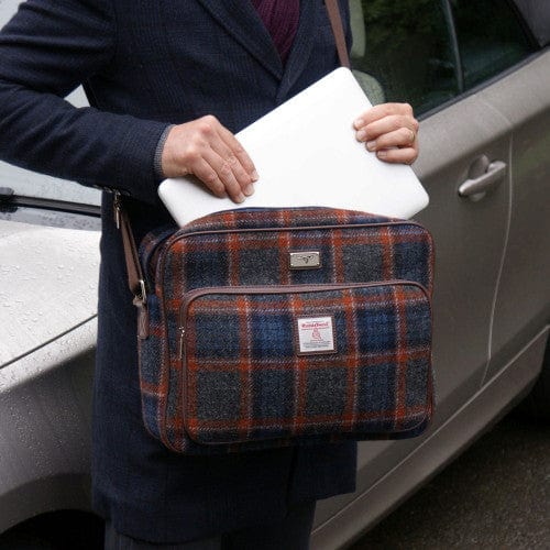 MoodCompanyNL - Messengerbag Bowmont Grijs met Rood - bruine ruit (Grey and Rust Check) - 28x40x16 - Harris Tweed - Glen Appin of Scotland - 5060959024132