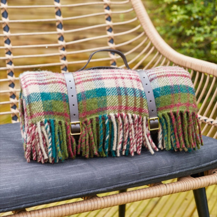 Mood_Company Picknickkleed Polo Tartan Distel - Wol - Leren Draagset - Waterdicht - 145x183cm - Tweedmill