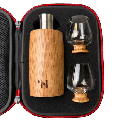 MoodCompanyNL - Outdoor Set – American Oak Flask & Glazen met houten voet in luxe cadeauverpakking - 6151217416420