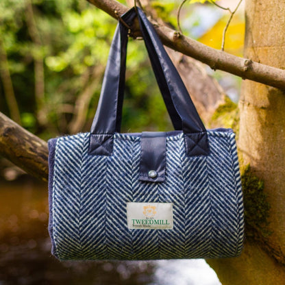 MoodCompanyNL - Picknickkleed Leisure Visgraat Blauw - Fleece - Waterdicht - 137x137cm - Tweedmill - 5060567820003