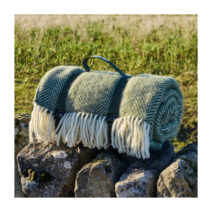 Picknickkleed Polo Visgraat Olive - Wol - Waterdicht - 150x183cm - Tweedmill by MoodCompanyNL