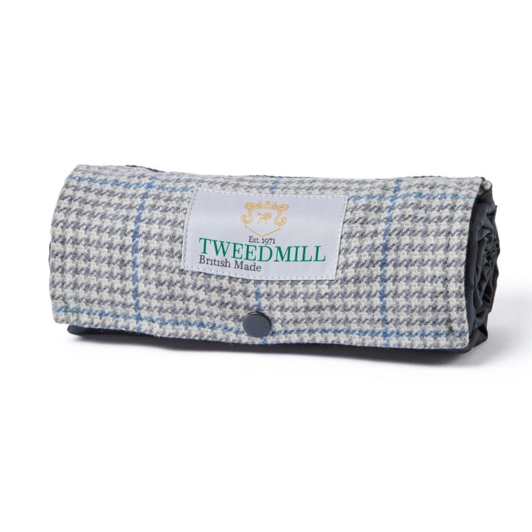 MoodCompanyNL - Picknickkleed Walker Geruit Tweed 389 Blauw - Tweed - Waterdicht - 66 × 98cm - Tweedmill - 5060958302637