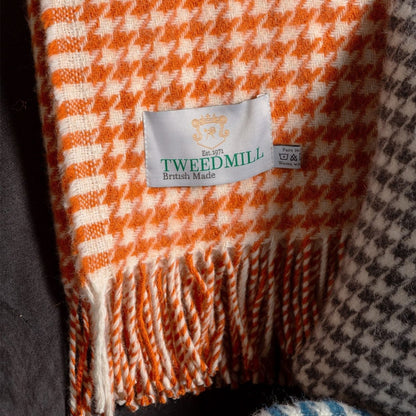 MoodCompanyNL - Plaid Houndstooth Oranje (Pumkin) - 150x183 - Nieuw Wol - Tweedmill UK - 5060674576251