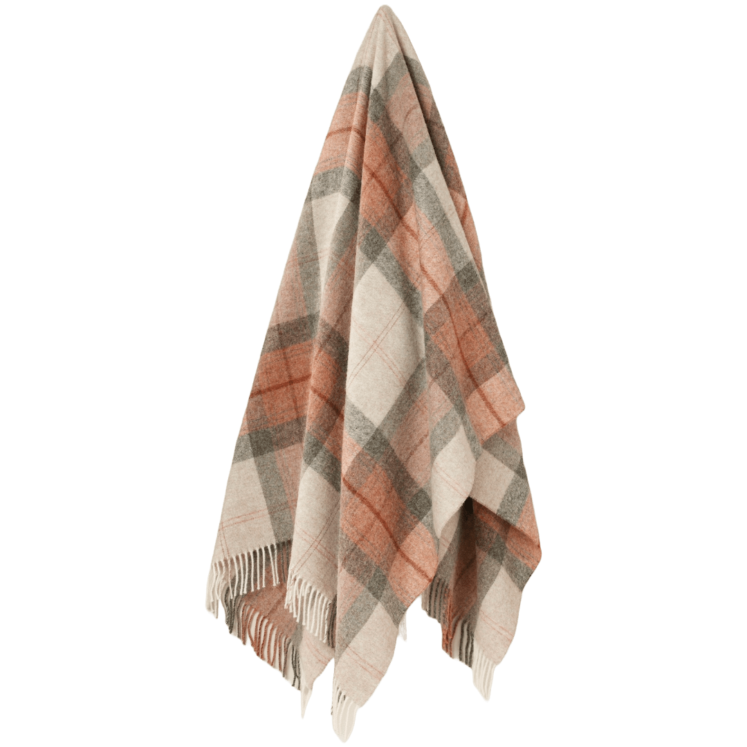 MoodCompanyNL - Plaid Skye Koraal Rood - Shetland Lamswol - 140x185 - Bronte by Moon Scotland - 6151206838851