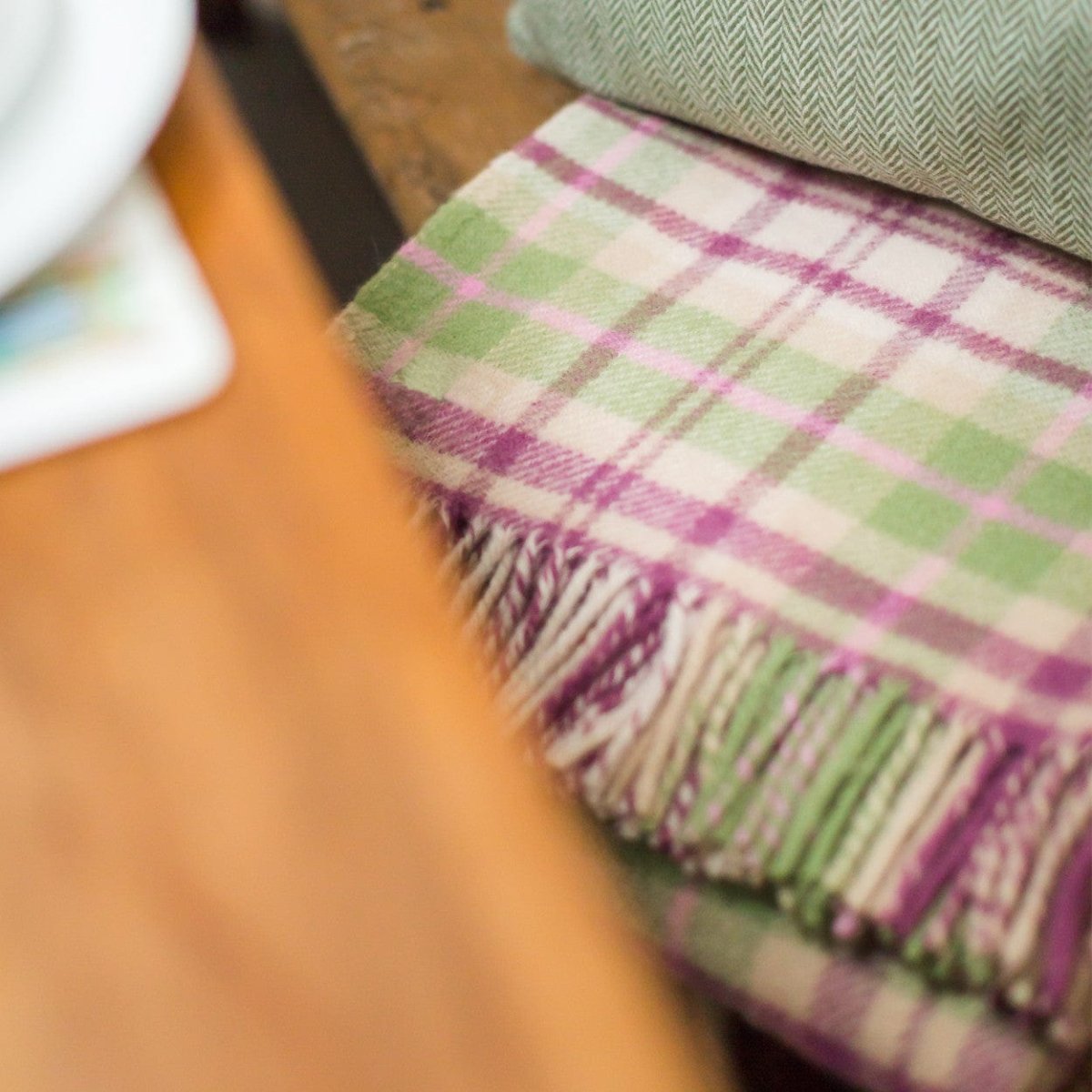 MoodCompanyNL - Plaid Tartan Cottage Roze - 150x183 - Nieuw Wol - Tweedmill UK - 5060445893976