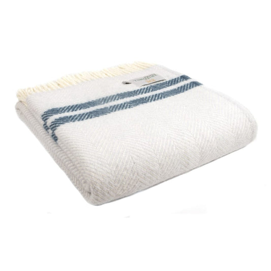 MoodCompanyNL - Plaid Visgraat 2 streep Lichtblauw en Blauw - 150x183 - Nieuw Wol - Tweedmill UK - 5060567827415