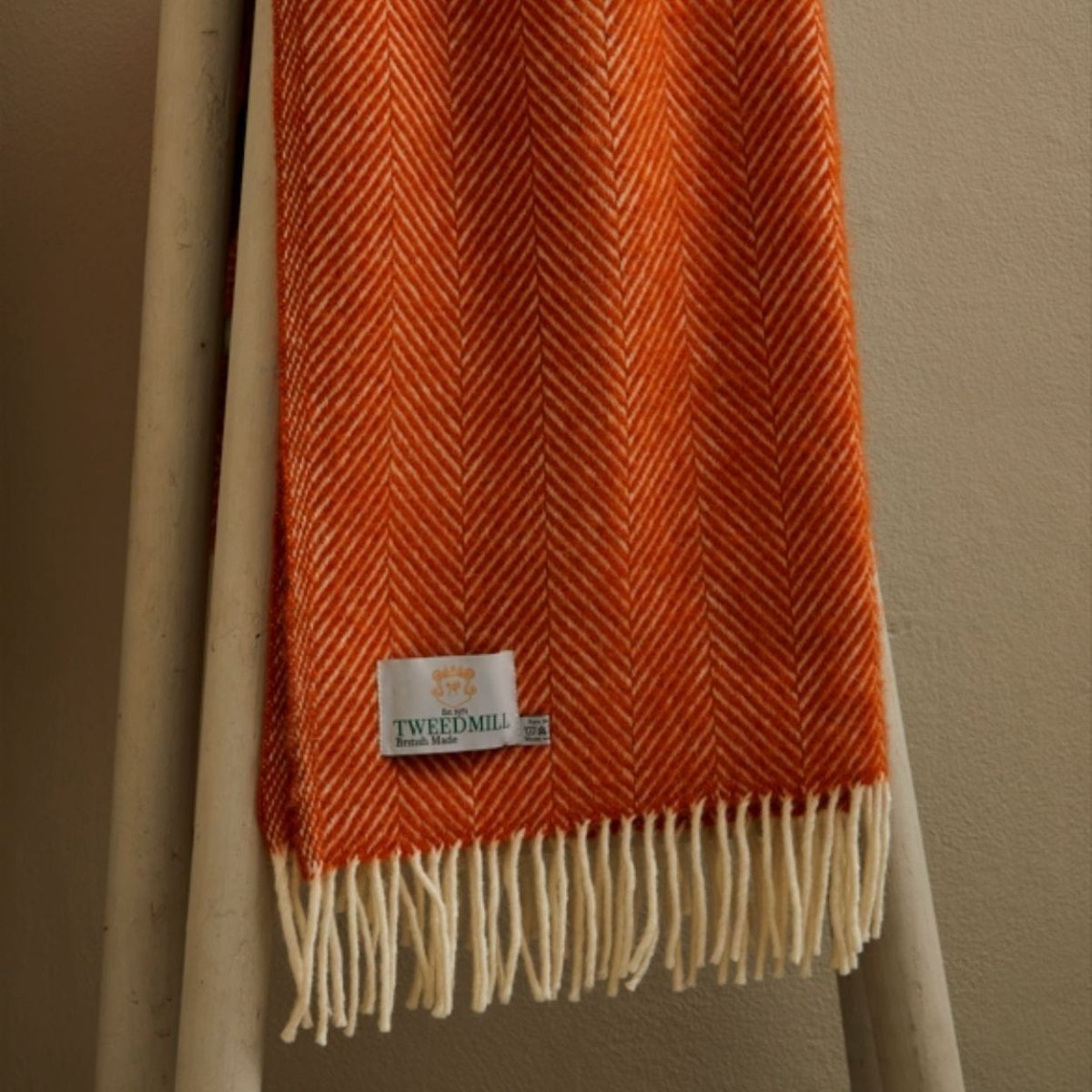 MoodCompanyNL - Plaid Visgraat Kaneel Oranje - Rood (Cinnamon) - 150x183 - Nieuw Wol - Tweedmill UK - 5060958301906
