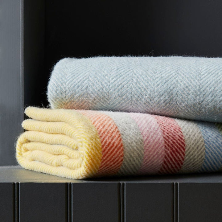 MoodCompanyNL - Plaid zonder franje Regenboog gesteept - 140x200 - Nieuw Wol - Tweedmill UK - 5060958300657