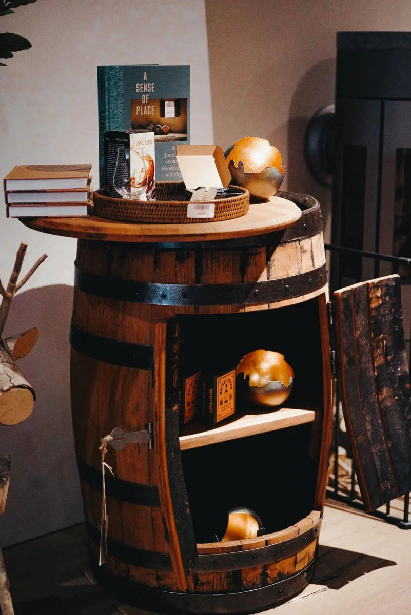 PRE ORDER Whisky Bar met deuren – Oude Whiskyvaten– Darach Scotland by Mood Company