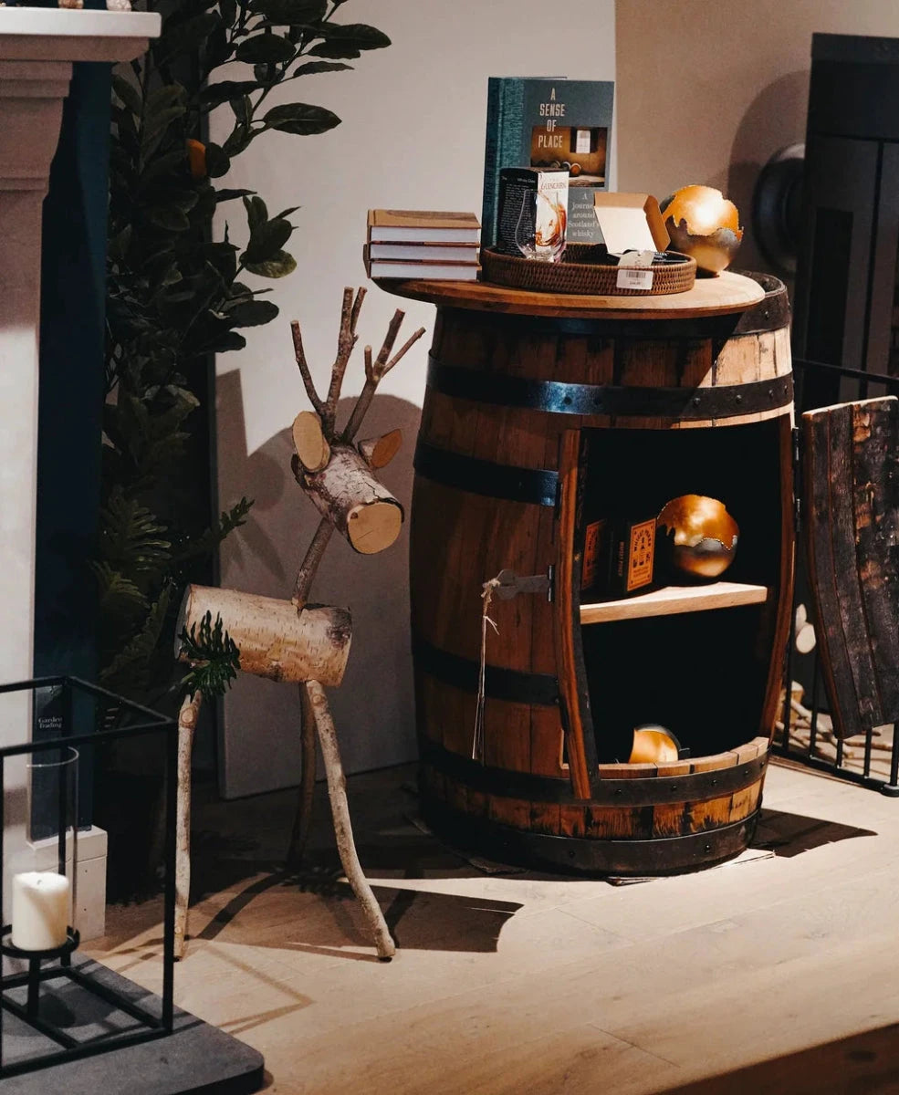 PRE ORDER Whisky Bar met deuren – Oude Whiskyvaten– Darach Scotland by Mood Company