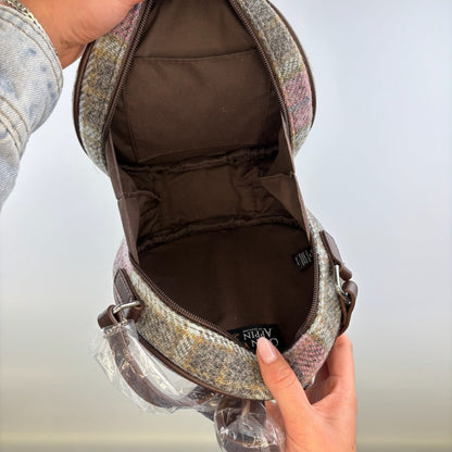 MoodCompanyNL - Schoudertas Bannock Zacht Blauw met Roze - Rond - Ritssluiting - Harris Tweed - Glen Appin of Scotland - 5060959027430