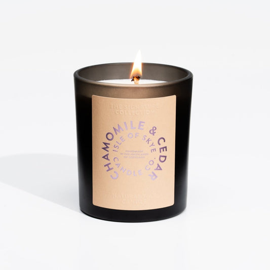 Mood Company - Sojawaskaars Chamomile & Cedar - Black Tumbler - Handgemaakt - 45 uur - Isle of Skye Candle Company - 