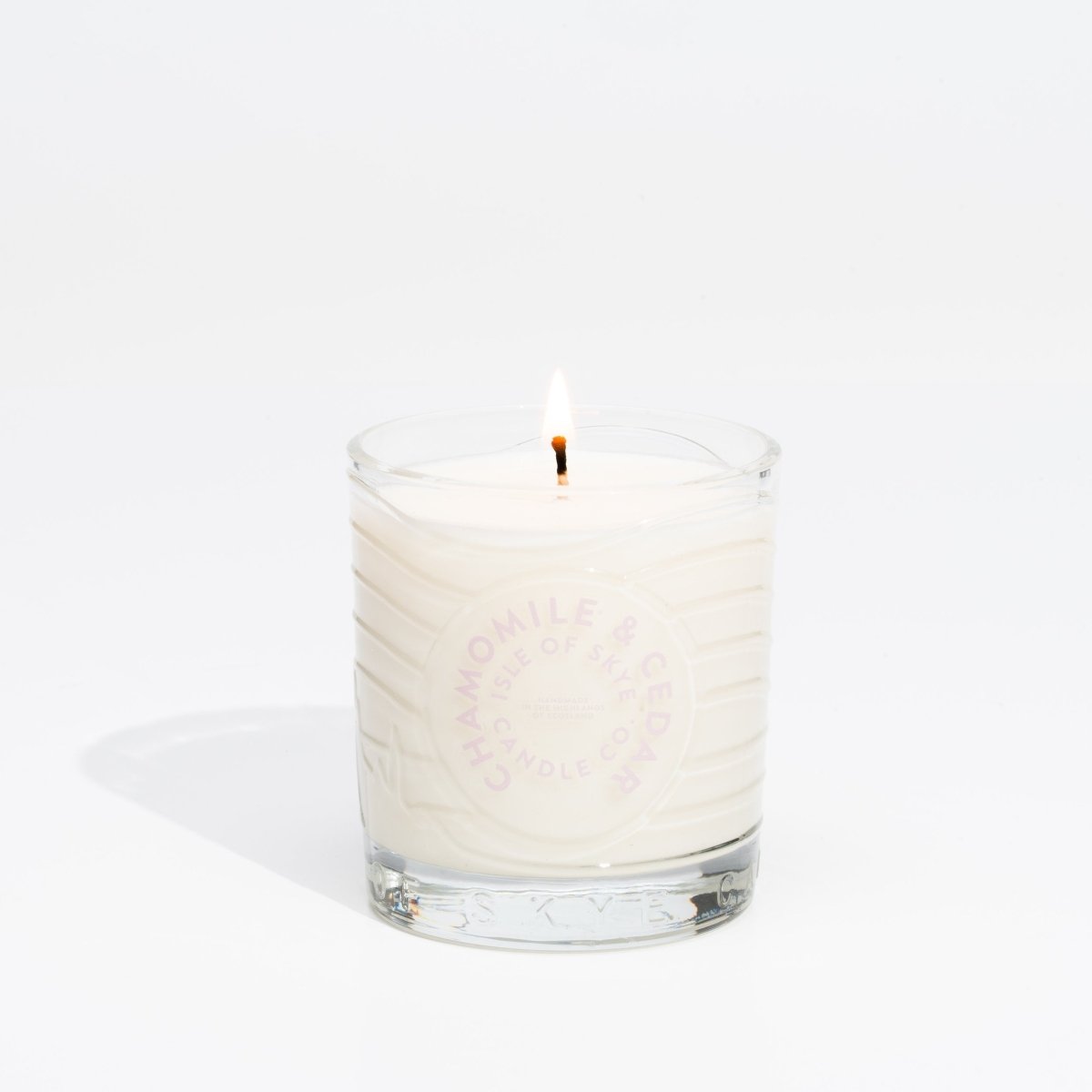 Mood Company - Sojawaskaars Chamomile & Cedar - Island Tumbler - Handgemaakt - 35 uur - Isle of Skye Candle Company - 