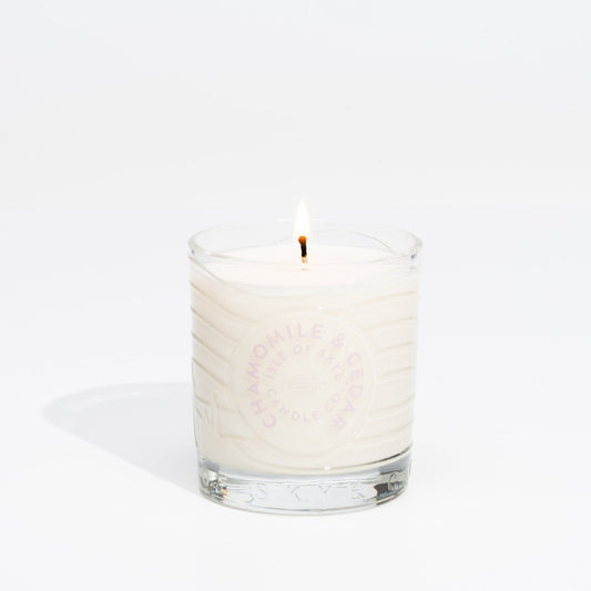 Mood Company - Sojawaskaars Chamomile & Cedar - Island Tumbler - Handgemaakt - 35 uur - Isle of Skye Candle Company - 