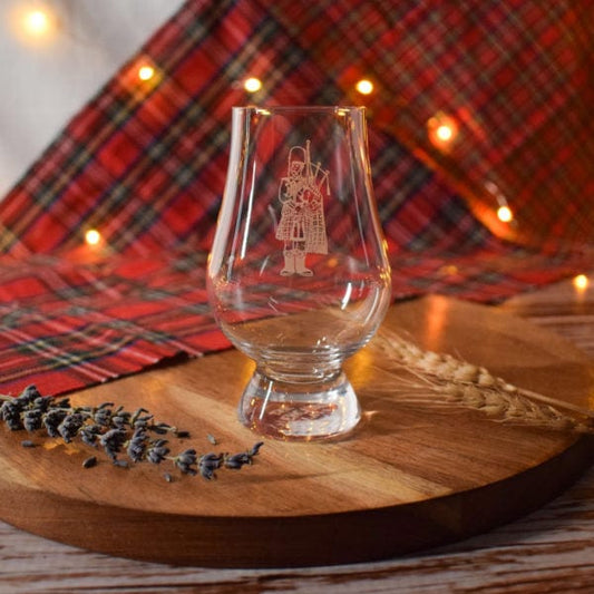 MoodCompanyNL - Whiskyglas Gegraveerd met Doedelzakspeler - Glencairn Crystal Scotland - 6091021261260
